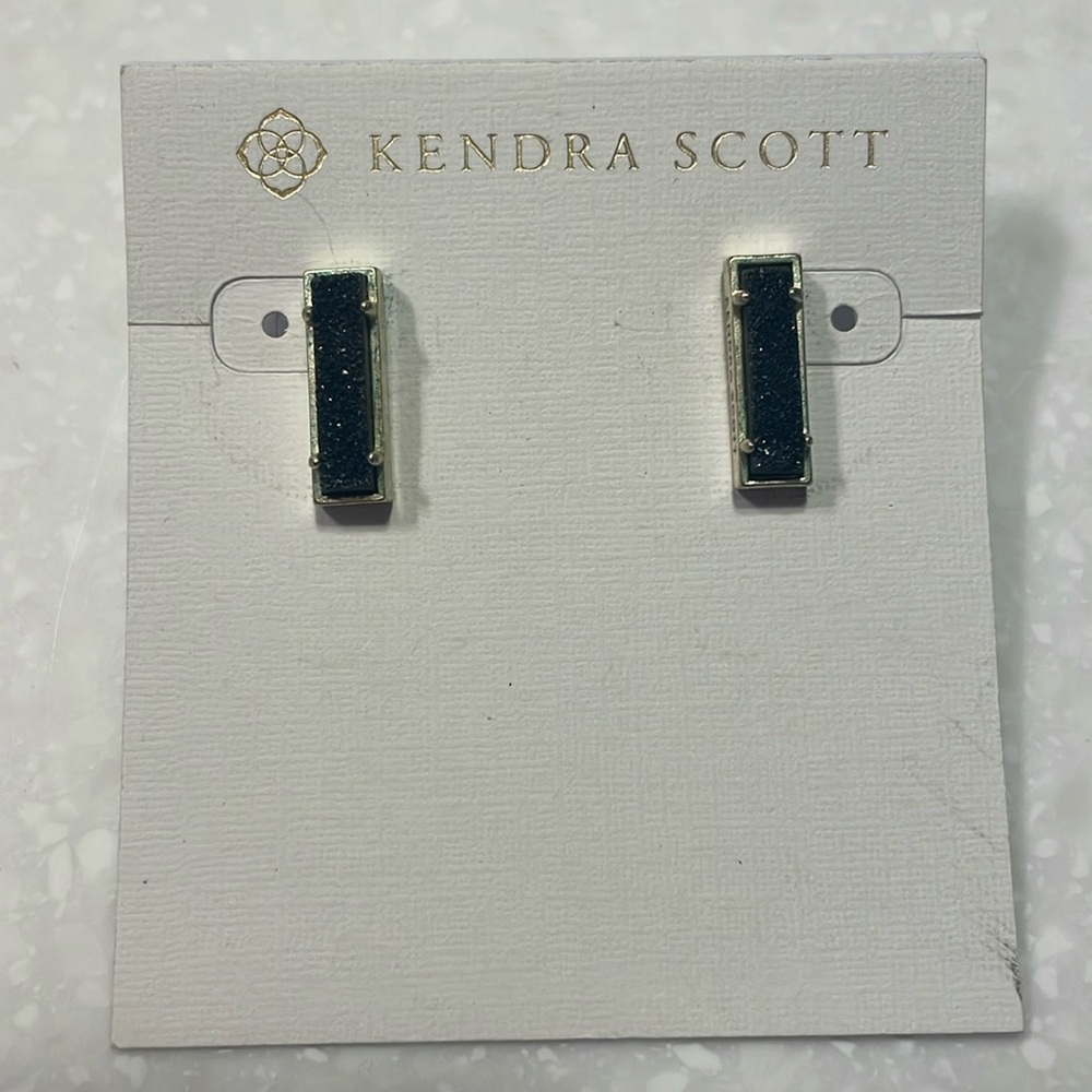 Kendra Scott earrings gold and black Pyrite